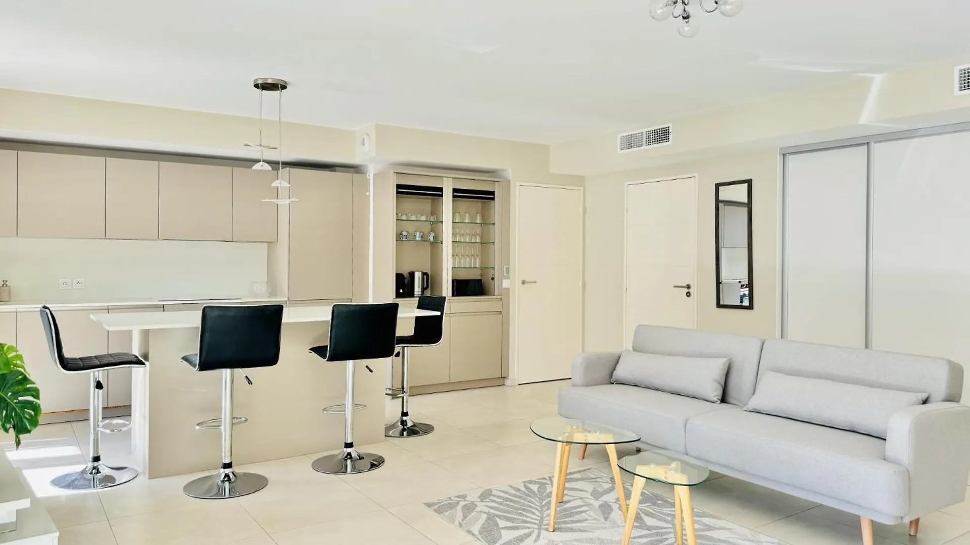 Le Carre Croisette - Duplex Terrasse Centre Cannes 0*,  France