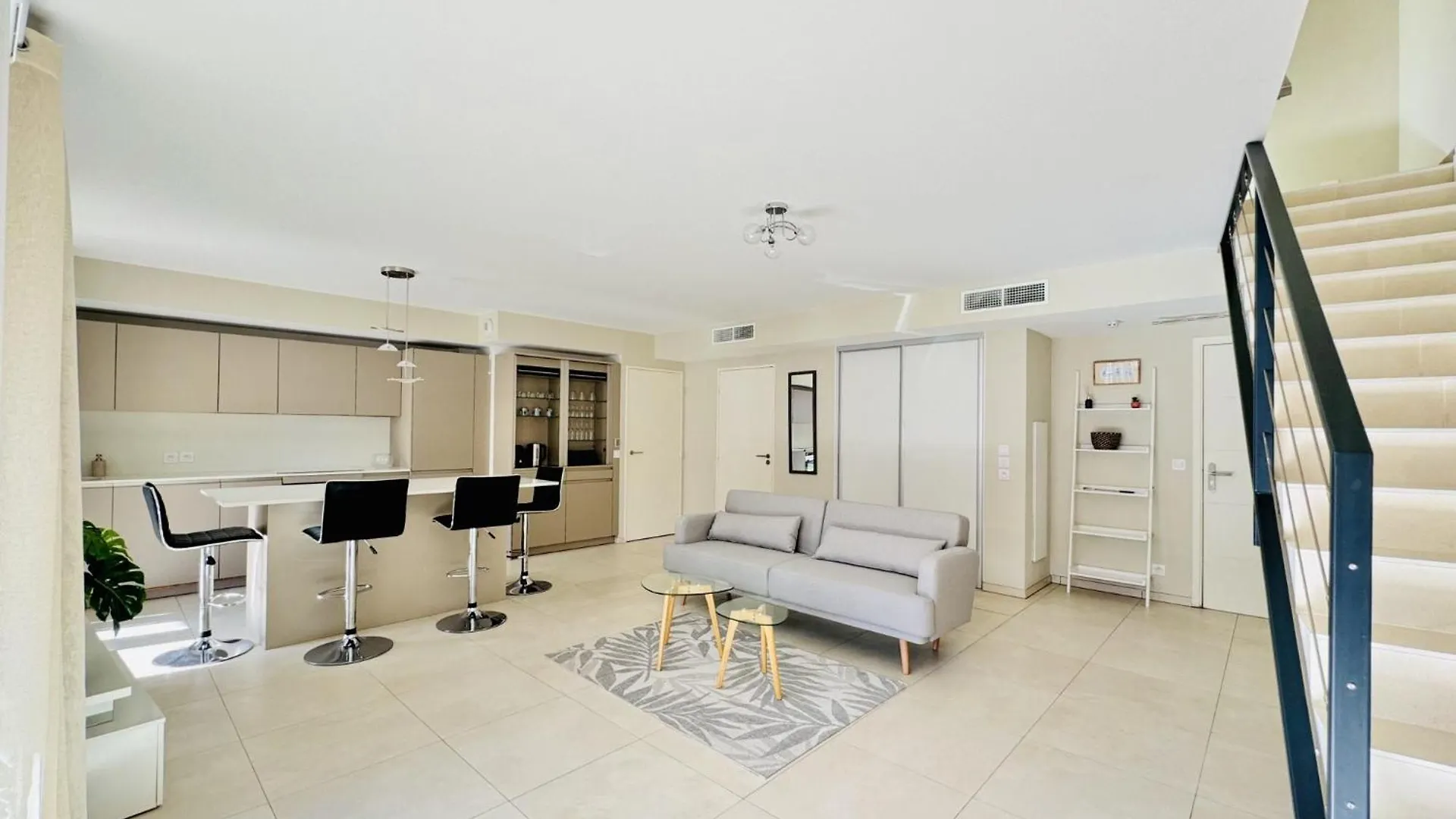Le Carre Croisette - Duplex Terrasse Centre Cannes Lägenhet