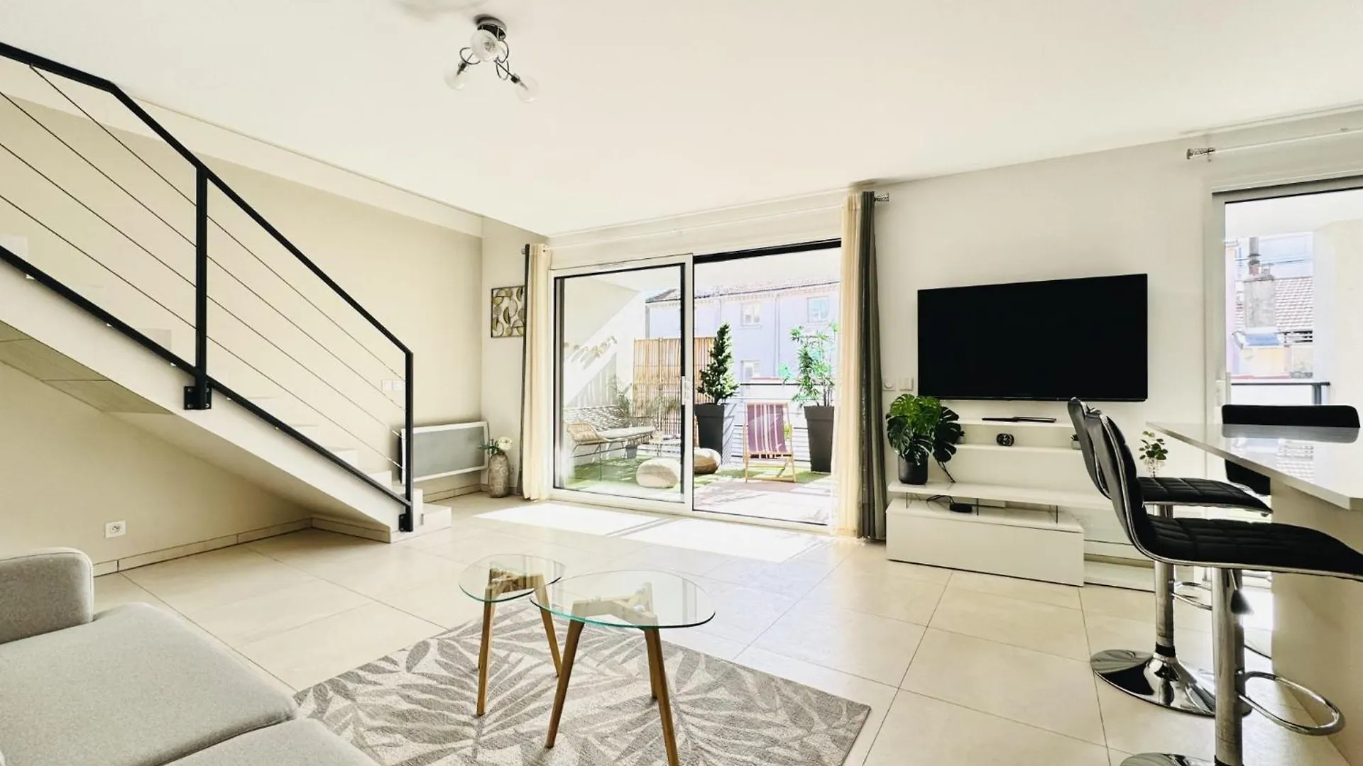 Le Carre Croisette - Duplex Terrasse Centre Cannes Lägenhet